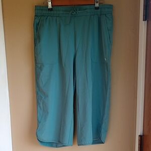 Baleaf Crop Active Wear Athleisure Wide Leg Pants Size L Sage Green